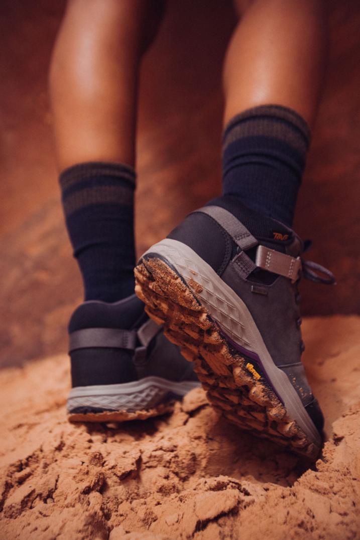 Location Image for Grandview GTX Mid Hiking Shoes - Women's