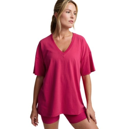 Beyond Yoga Better Than Ever Oversize V-Neck Shirt - Women's 0