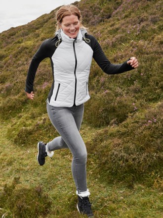Location Image for Sculptek Skinny Jeans - Women's