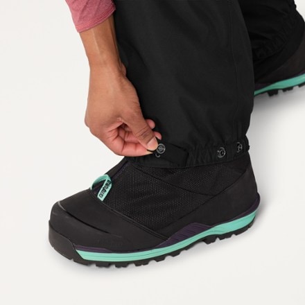 Burton Reserve 2L Bib Pants - Women's 6