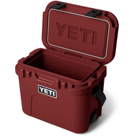 YETI Roadie 15 Hard Cooler 4