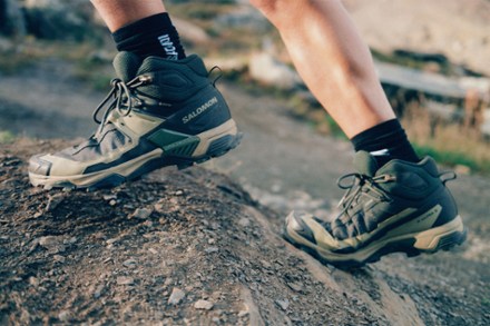 Location Image for X Ultra 5 Mid GORE-TEX Hiking Boots - Men's