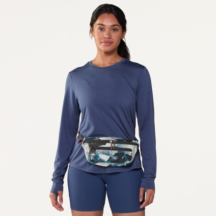 REI Co-op Trail 2 Print Waist Pack 1