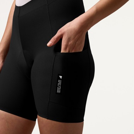 Endura Loop Cycling Bib Shorts - Women's 4