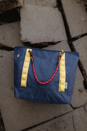 Nomadix 26 L DayTripper Tote 9