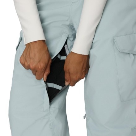 686 Aura Insulated Cargo Snow Pants - Women's 1