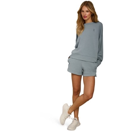 RHONE DreamGlow Crew Neck - Women's 3