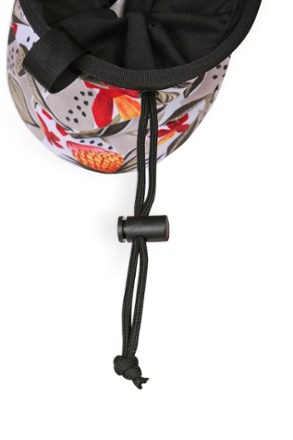 KAVU Peak Seeker Chalk Bag - Graphic 3