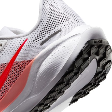 Nike Pegasus 41 Road-Running Shoes - Women's 7