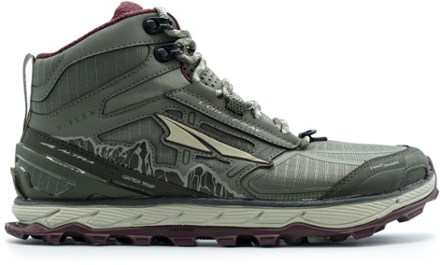 altra walking shoes