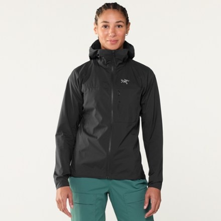 Model info: Height: 5' 9" | Waist: 27" | Wearing size: S