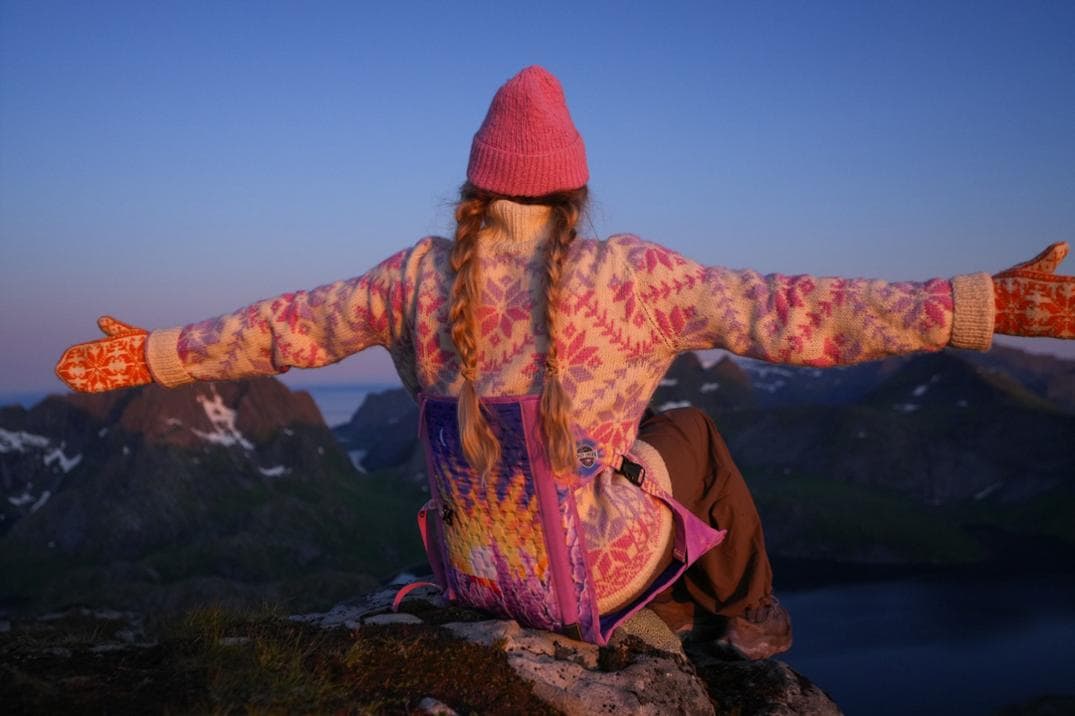 Location Image for Hex 2.0 Chair - Snow Ghosts by Rachel Pohl