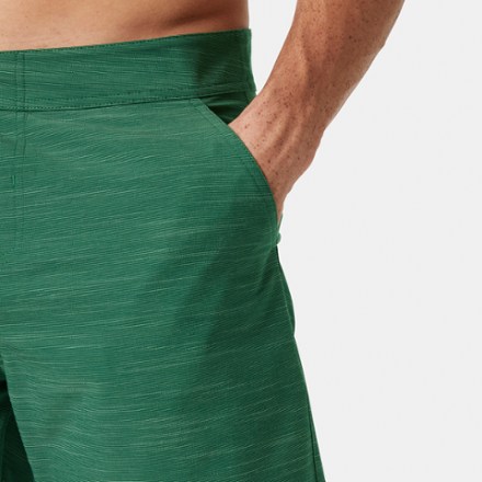 Helly Hansen Newport 8" Board Shorts - Men's 4