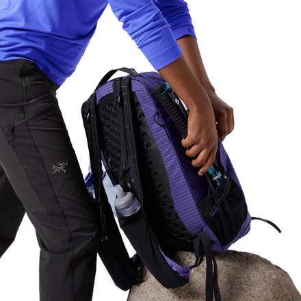 Arc'teryx Aerios 18 Pack Flasks not included
