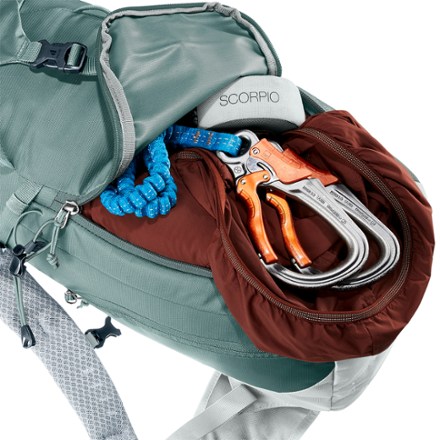 Deuter Trail 16 SL Pack - Women's 8