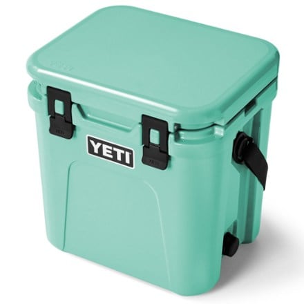YETI Roadie 24 2.0 Hard Cooler 2