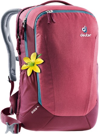 deuter daypack giga