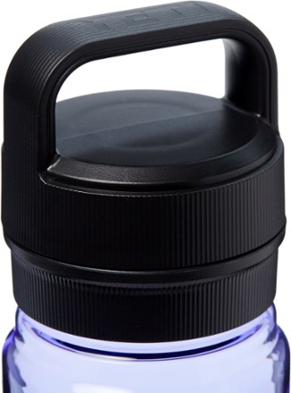 YETI Yonder Water Bottle with Yonder Chug Cap - 25 fl. oz. 2