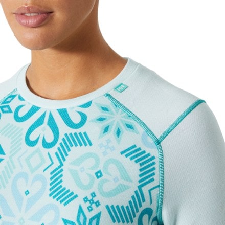 Helly Hansen LIFA Merino Midweight Graphic Base Layer Crew Top - Women's 4