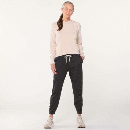 Vuori Performance Joggers - Women's 3