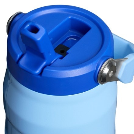 Stanley IceFlow AeroLight 2.0 Vacuum Water Bottle with Flip Straw Lid - 24 fl. oz. 2