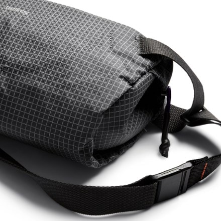 Bellroy Lite Sling 7 L 3