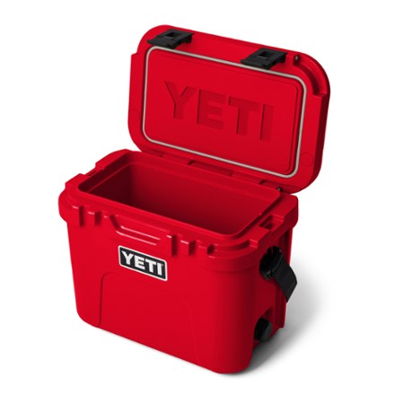 YETI Roadie 15 Cooler 4