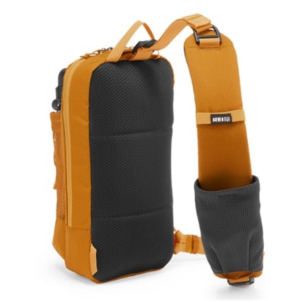 REI Co-op Trailmade Hydration Sling 1