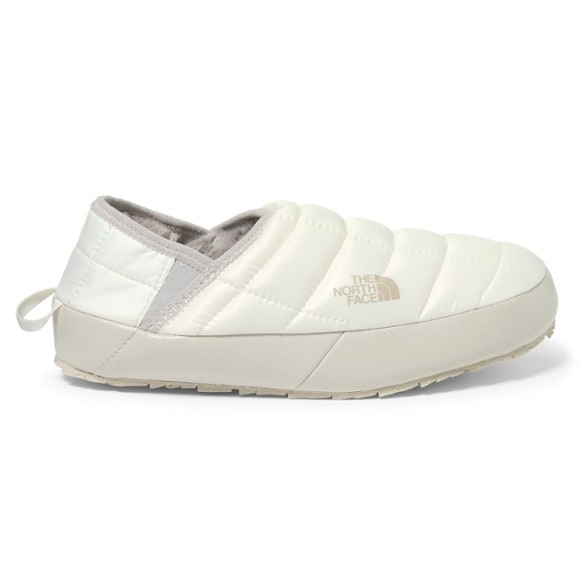 Product Image of color Gardenia White/Silver Grey