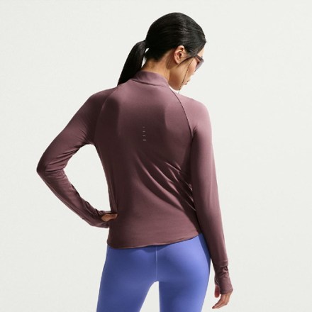 Nike Swift Dri-FIT UV Quarter-Zip Top - Women's 1