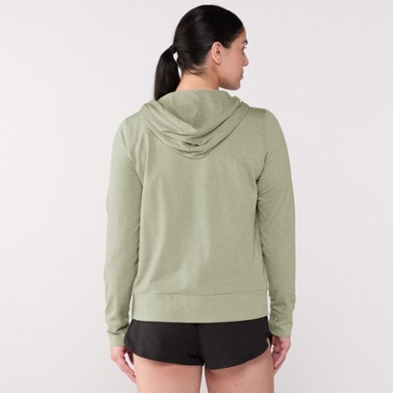Vuori Halo Performance Hoodie 2.0 - Women's 2