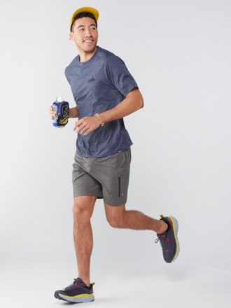 Vuori Sunday Performance Shorts - Men's 3