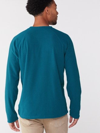 Mountain Hardwear Summit Grid Long-Sleeve Crew Shirt - Men's 4