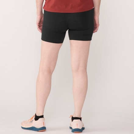 Oiselle Pocket Jogger 5.25" Shorts - Women's 2