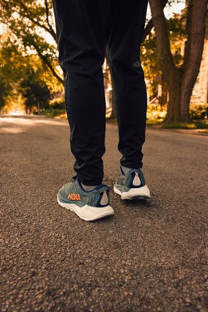 Location Image for Gaviota 6 Road-Running Shoes - Men's