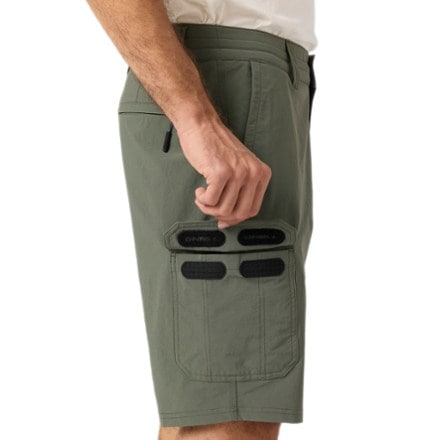 O'Neill TRVLR Cargo 20" Hybrid Shorts - Men's 5