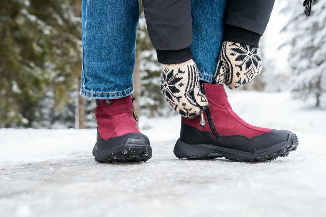 Location Image for Metro2 BUGrip Boots - Women's