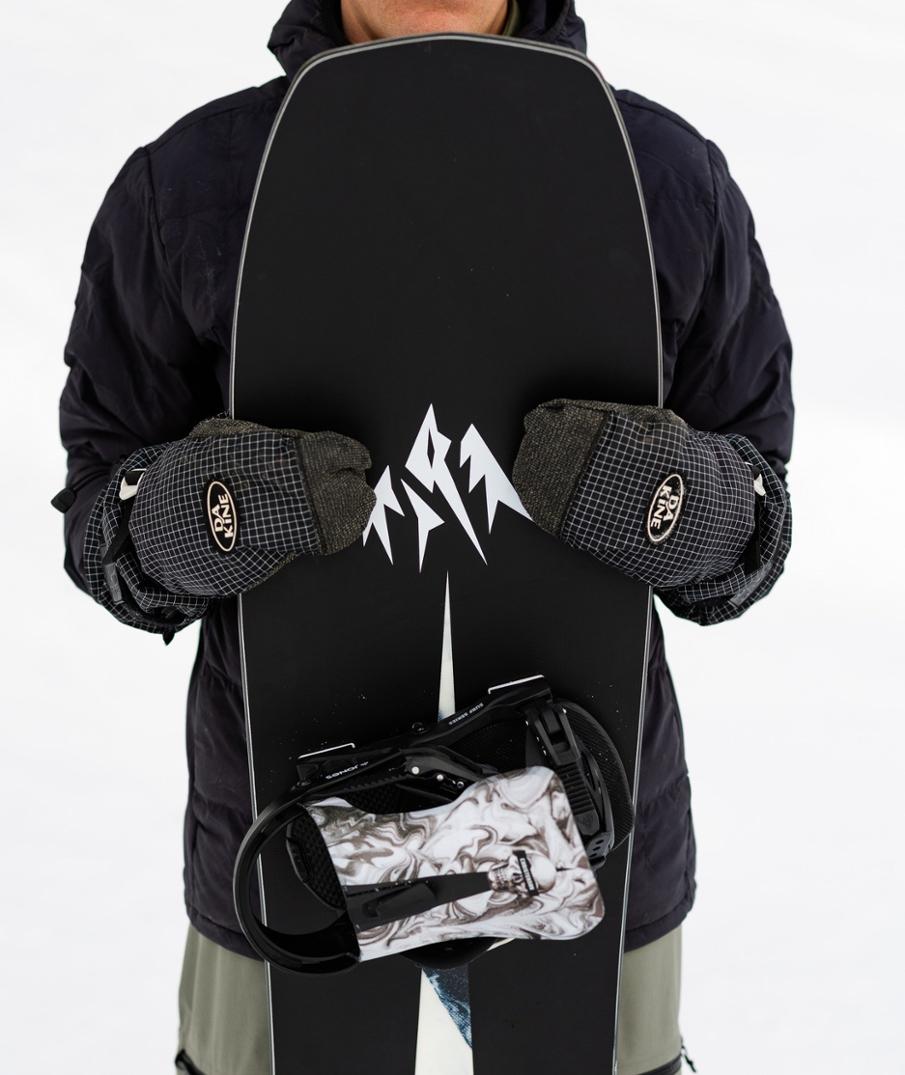 Location Image for Mind Expander Snowboard - 2025/2026