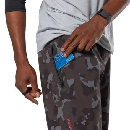 PEARL iZUMi Summit Shell Bike Shorts - Men's 6