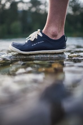 Location Image for Loyak Water Shoes - Women's