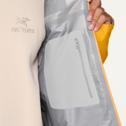 Arc'teryx Beta SL Jacket - Men's 6