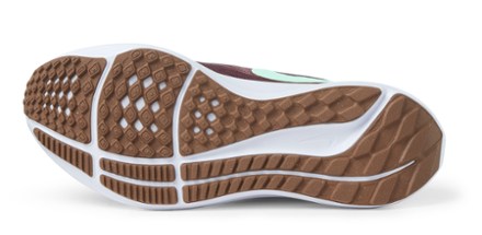 Nike Air Zoom Pegasus 39 Road-Running Shoes - Women's 4