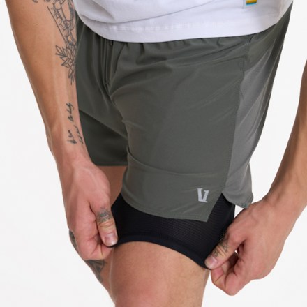 Vuori Course Run Shorts - Men's 3