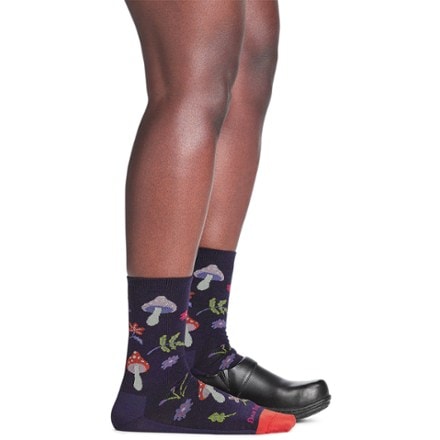 Darn Tough Shroom Bloom Crew Lightweight Lifestyle Socks - Women's 4