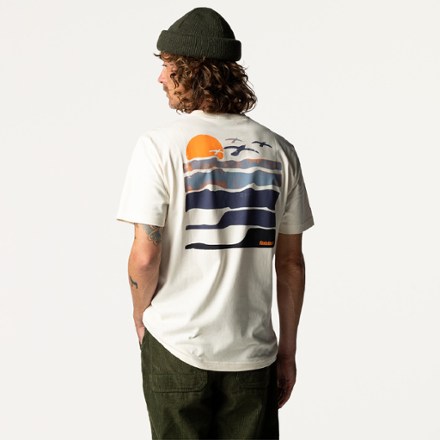 Finisterre Waves Graphic T-Shirt - Men's 2