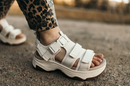 Location Image for Hurricane Ampsole Gaila Sandals - Women's