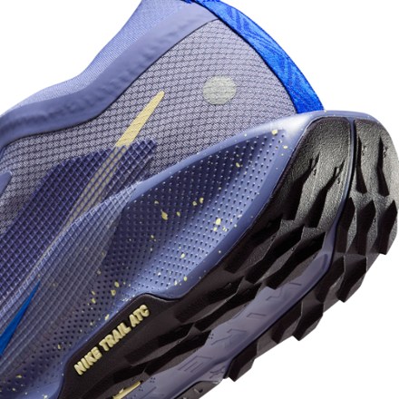 Nike Pegasus Trail 5 GORE-TEX Trail-Running Shoes - Women's 6