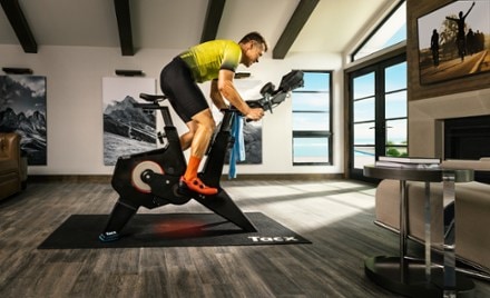 Garmin Tacx NEO Bike Plus Smart Trainer 6