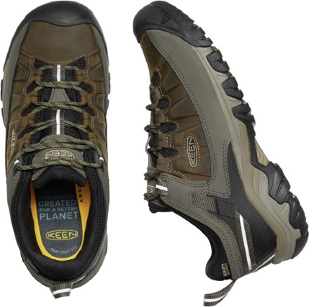 KEEN Targhee III Waterproof Hiking Shoes - Men's Top and side view (Bungee Cord/Black)