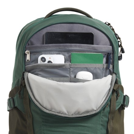 The North Face Recon Pack - Men's 4